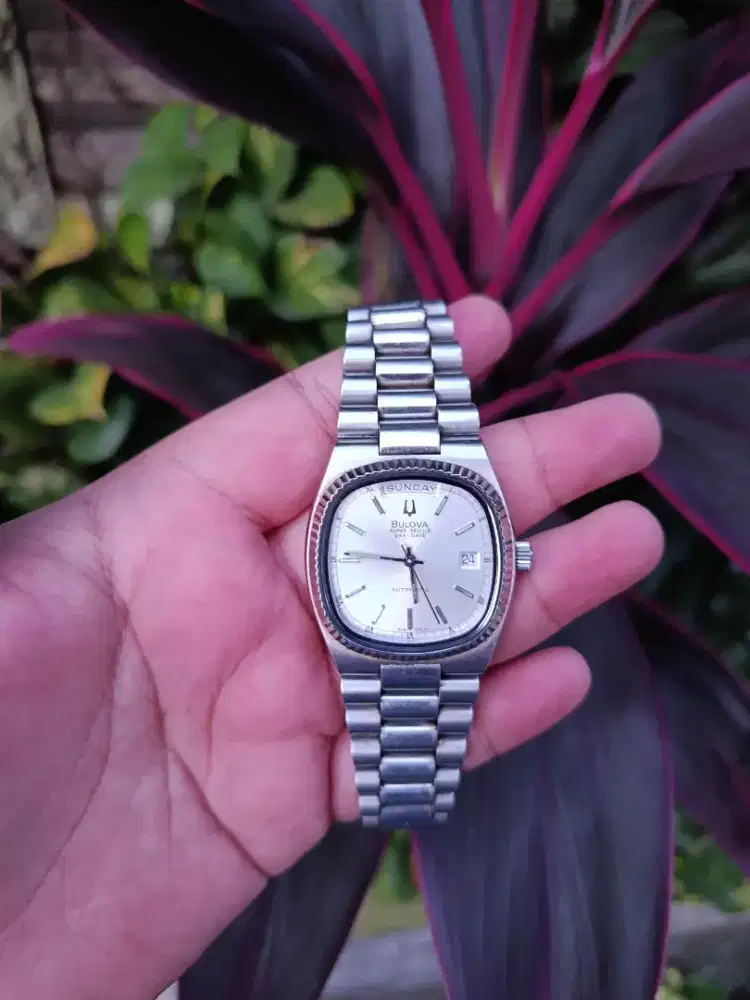 Jam tangan bulova mesin otomatis
