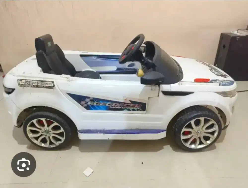 Mobil aki mainan anak besar
