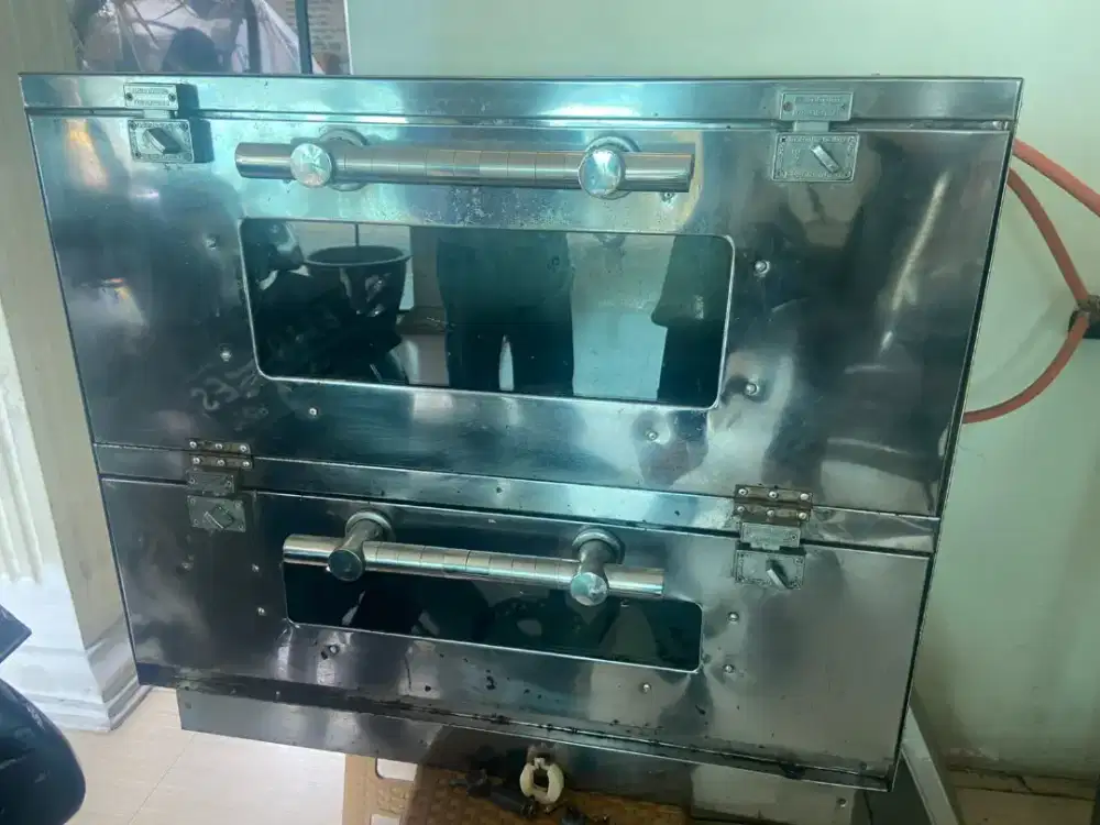 Oven panggang 2 tingkat