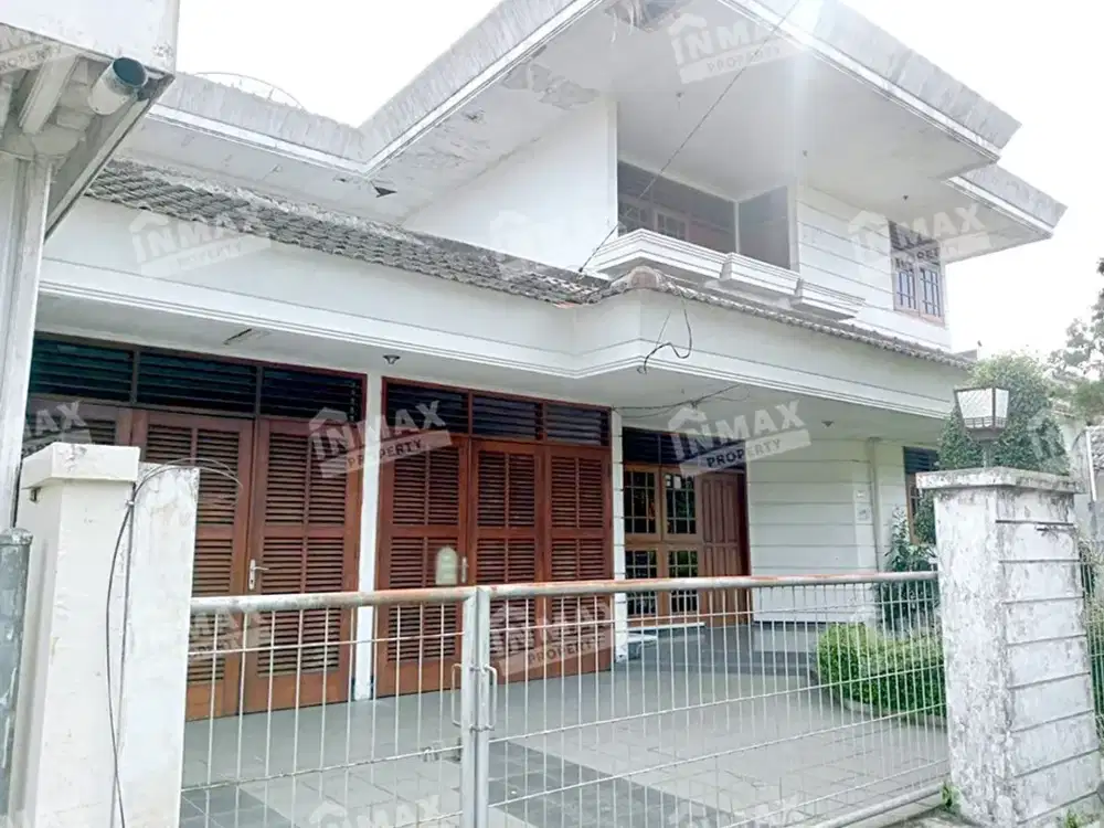 Disewakan Rumah Full Furnished 2 Lantai Daerah Araya Malang