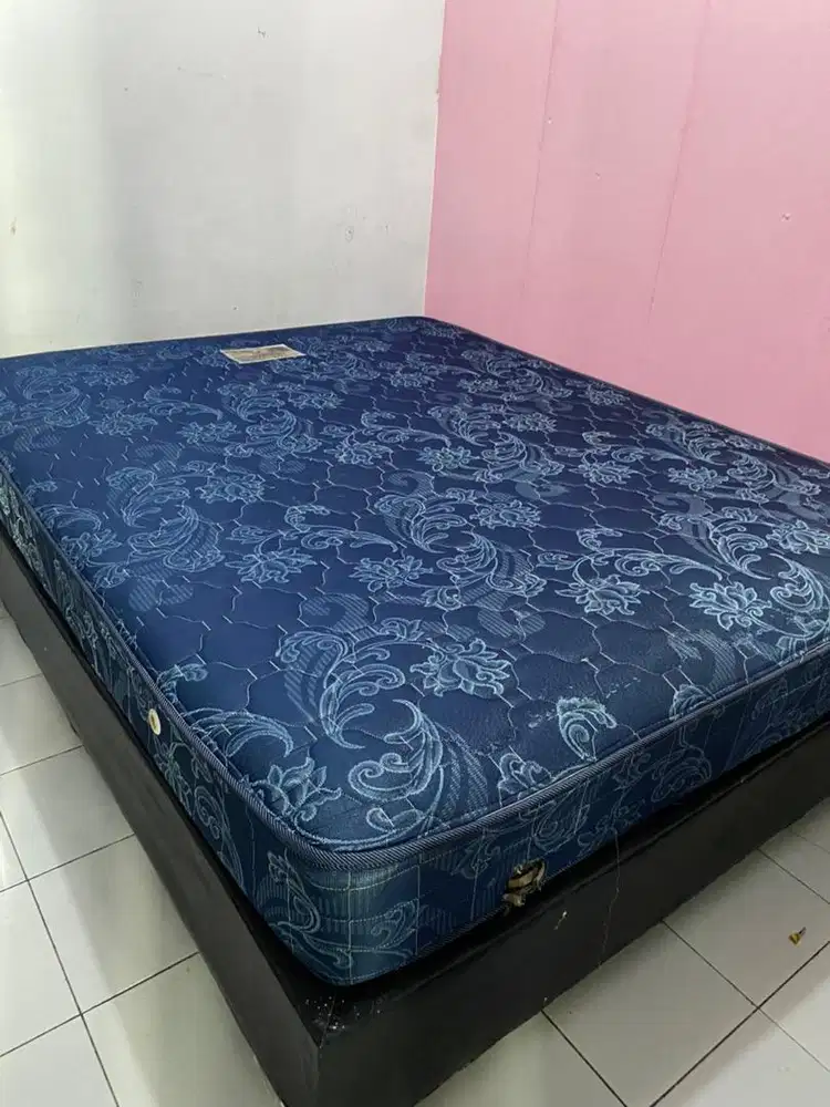 SpringBed Kasur plus Dipan Uniland Second Bekas / KASUR BEKAS