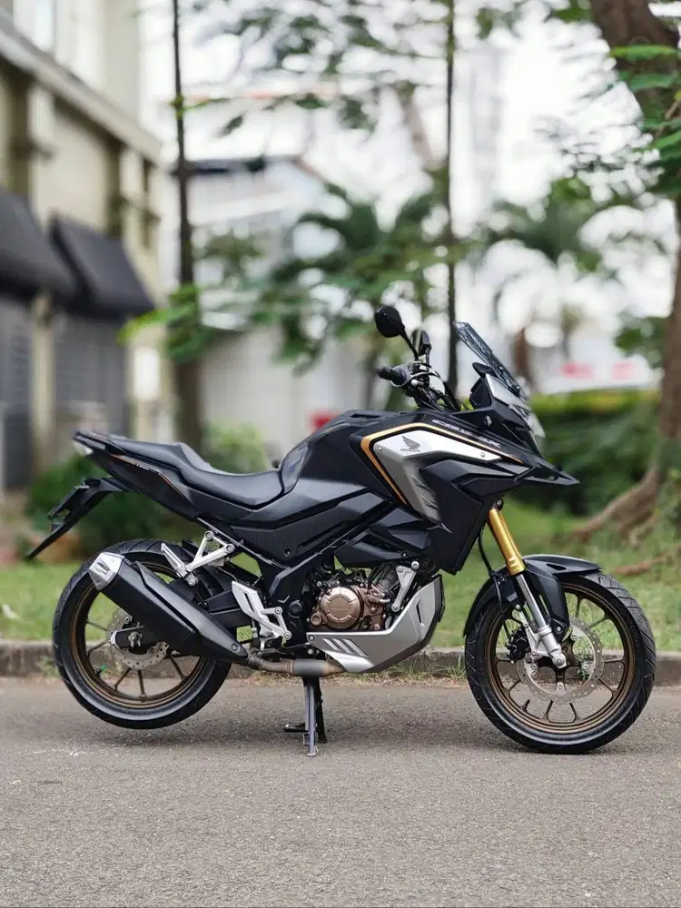 HONDA CB 150X 2023 HITAM SILVER KM LOW PAJAK HIDUP SIAP GAS TOURING