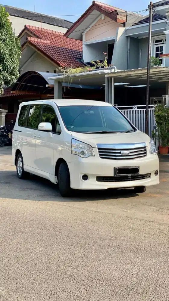 Toyota Nav1 G 2.0 Matic Tahun 2016