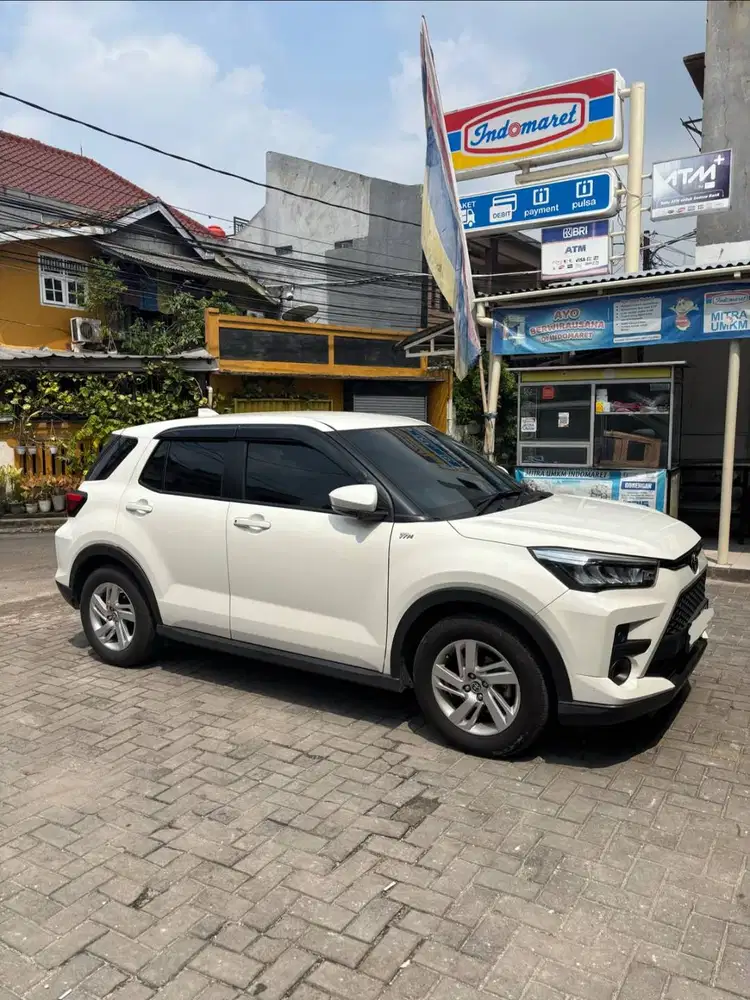JUAL TOYOTA RAIZE TYPE G MATIC TH 2022 WARNA PUTIH  MULUS