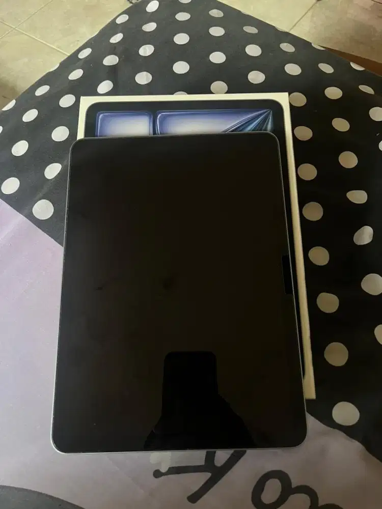 Dijual iPad Air M2 11-inch 128GB WiFi Blue – Fullset – Mulus