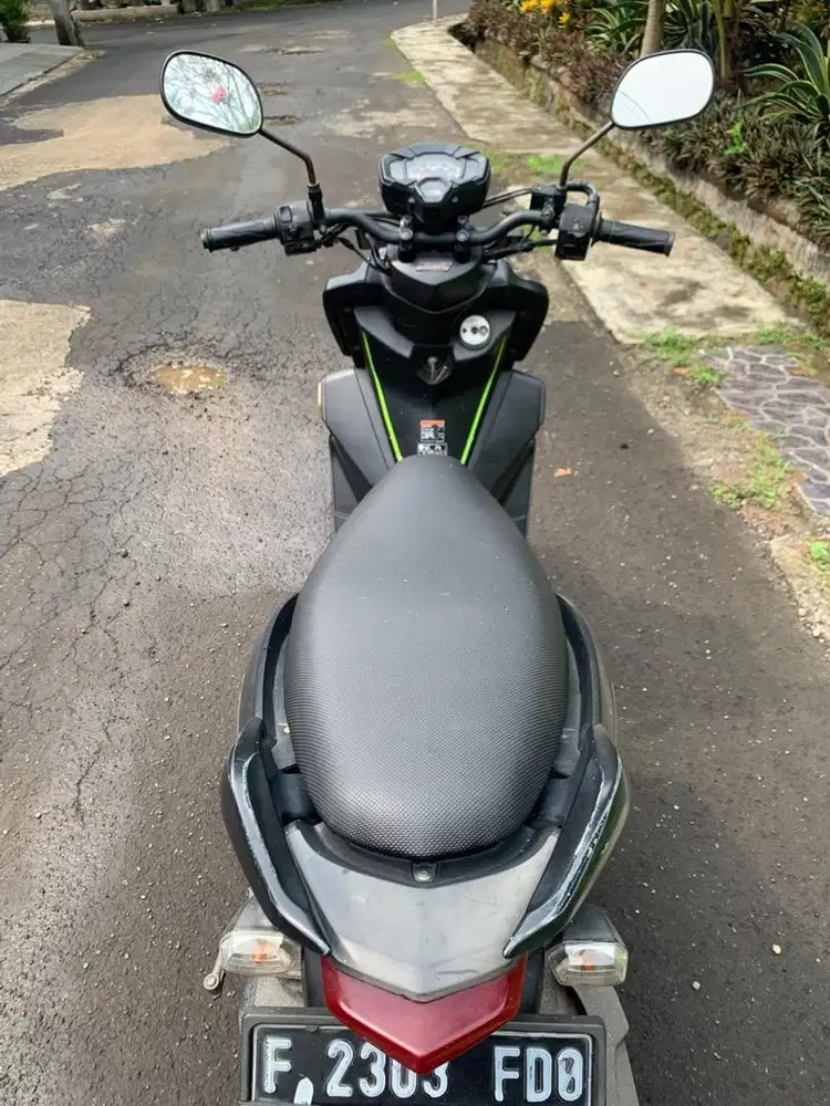 Yamaha Xride hitam