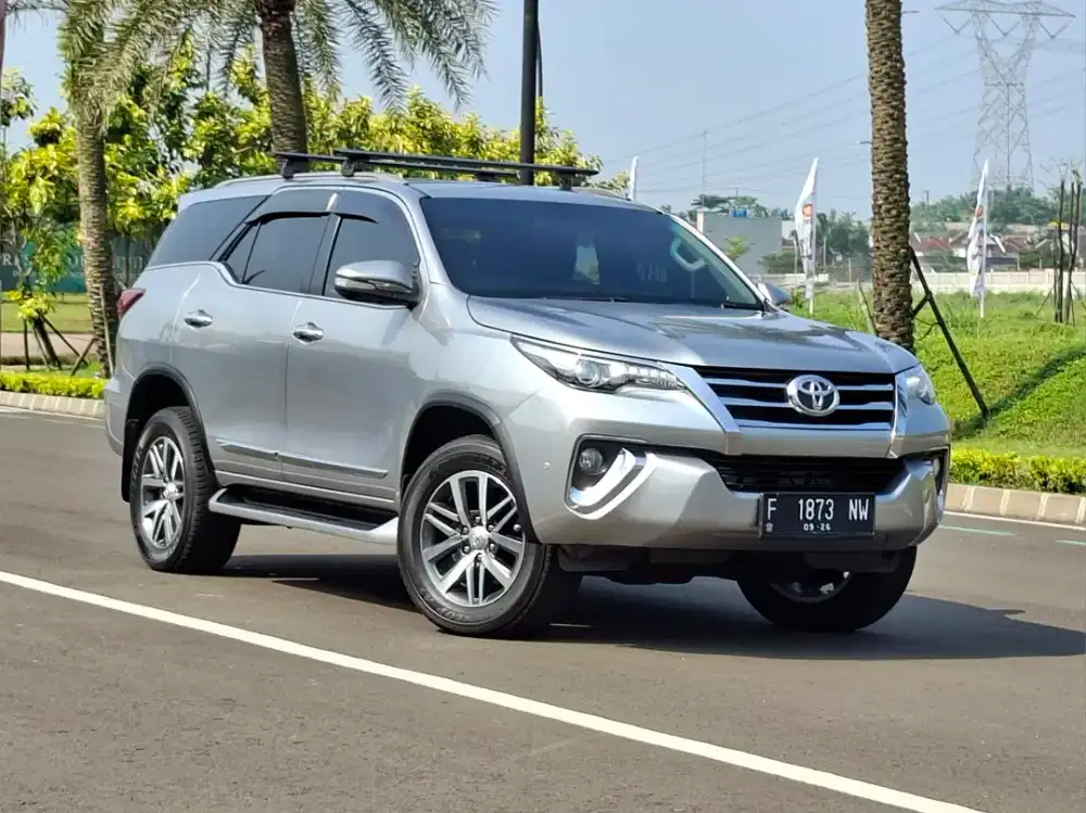 Total DP 5jt Saja Fortuner VRZ 2.4 4x2 At 2016 Mulus