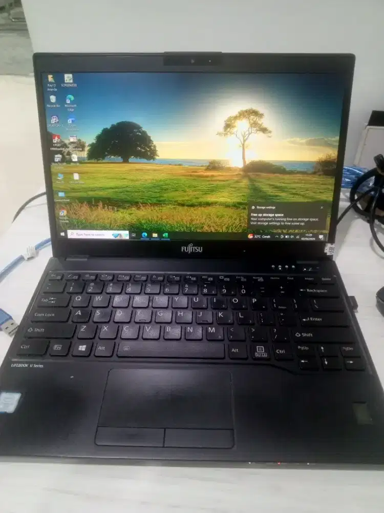 Laptop Fujitsu Gen 8. Core i7