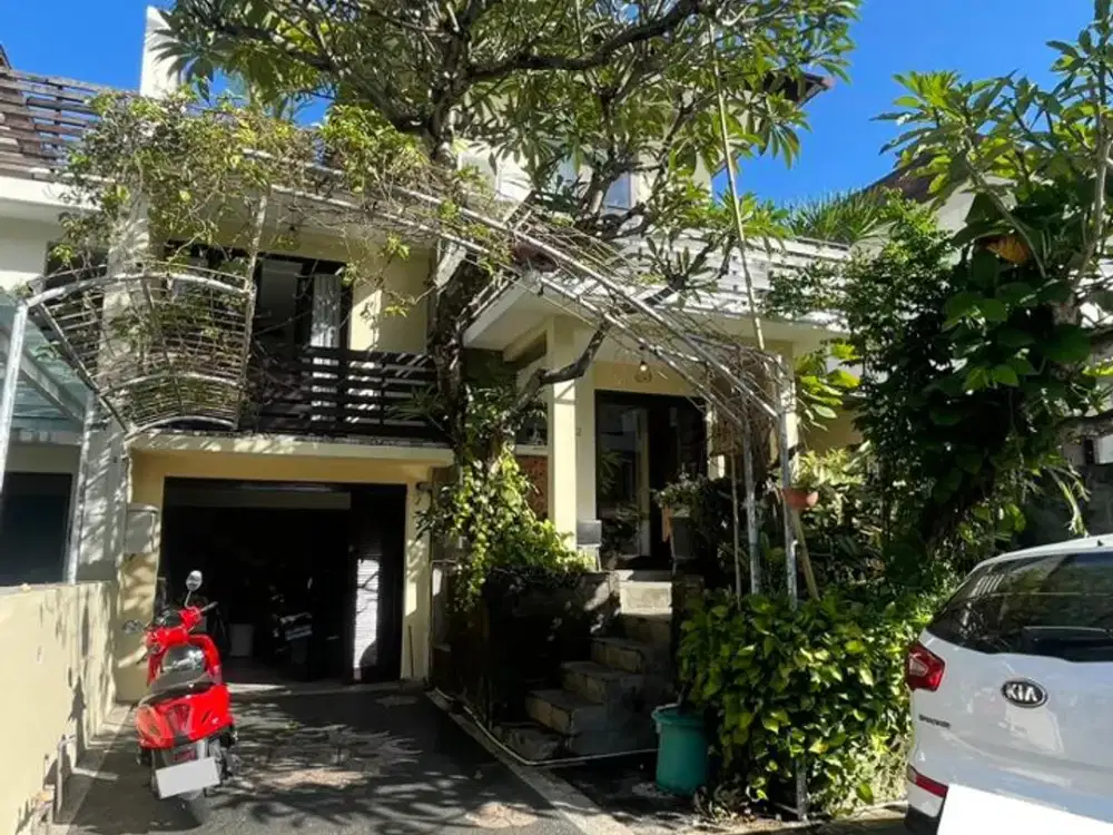 RUMAH PREMIUM DI PERUMAHAN ELIT RENON