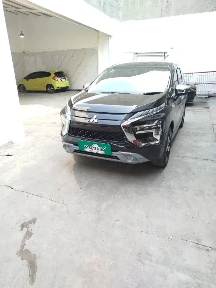 Mitsubishi Xpander Ultimate 1.5 AT [Low Km]