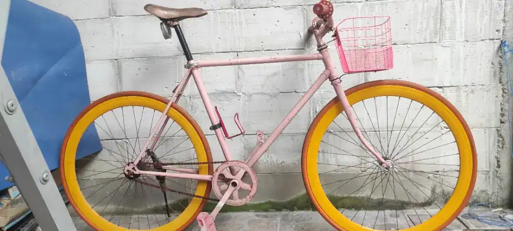 Sepeda Fixie pink