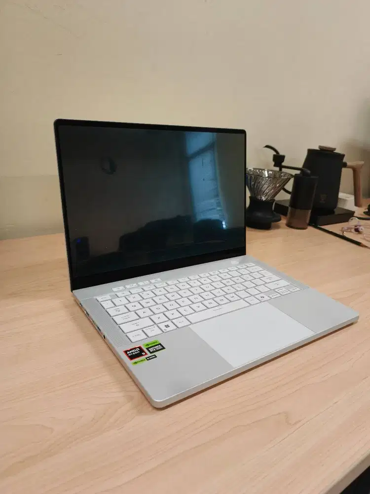 ASUS ROG Zephyrus G14 GA403UM