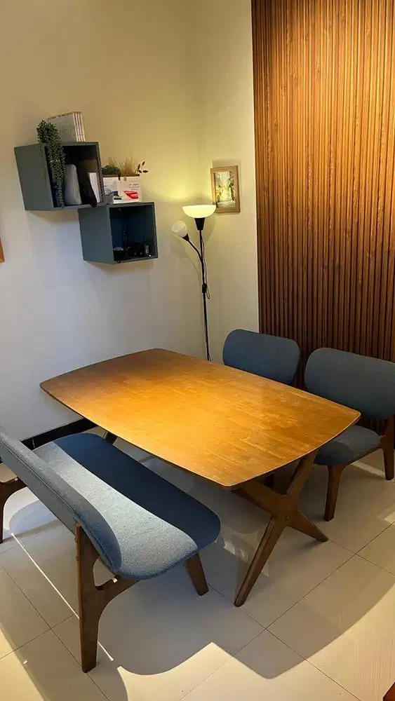 Set Meja Makan 4 Kursi Scandinavian - Yiruma Dining Set Ex Informa
