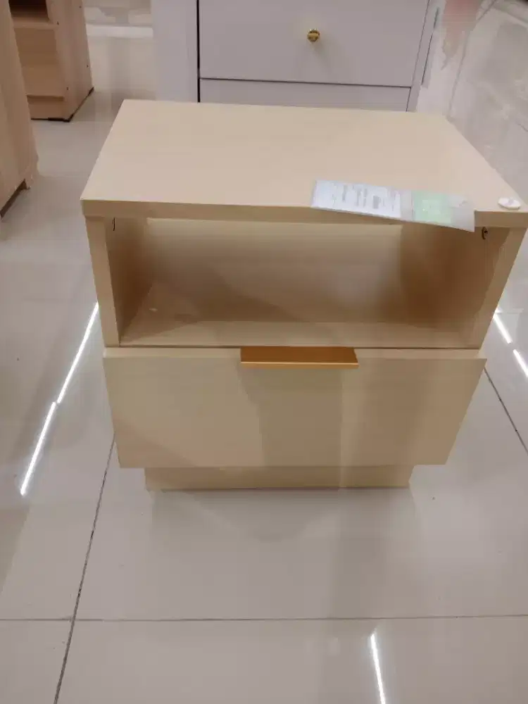 Jovi night stand pro