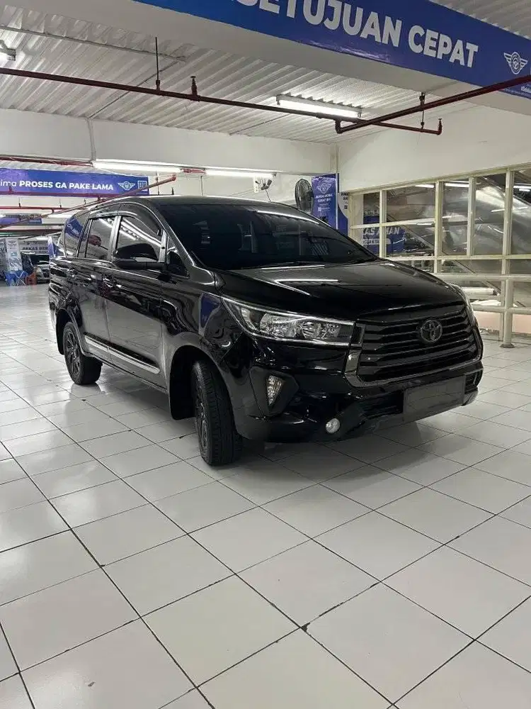 KM 40 RB # INNOVA REBORN 2.4 V AT 2024