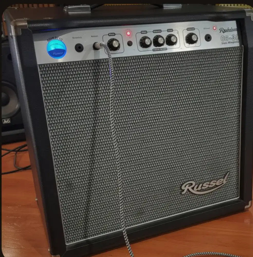 Amplifier Russel tipe RB-90, Amplifier combo untuk gitar & bass