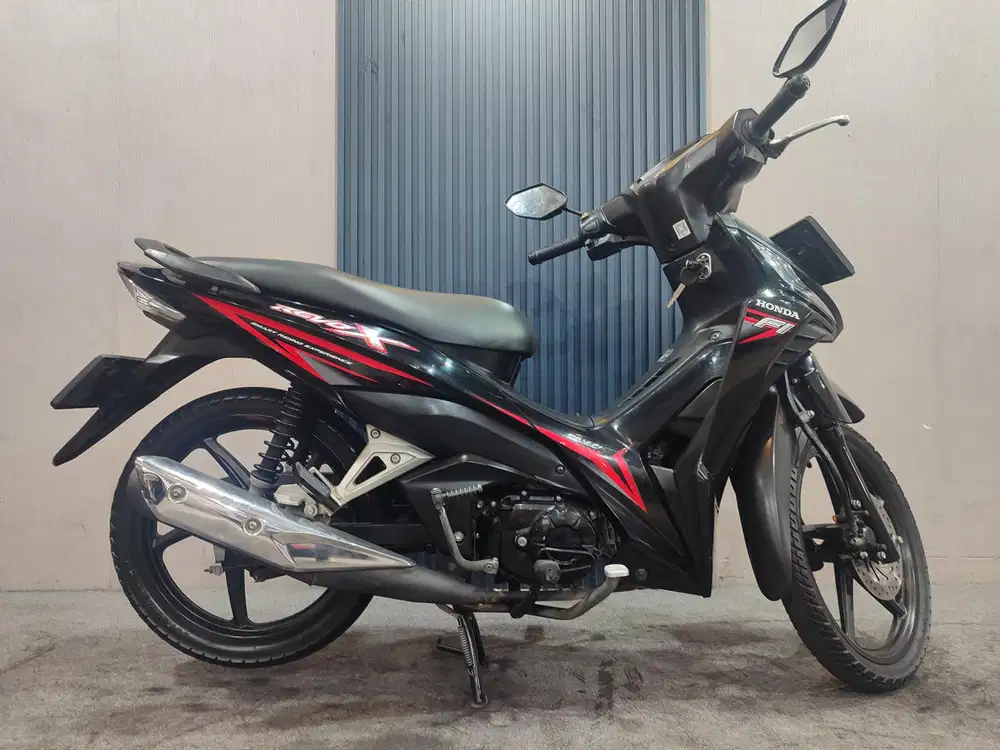 Revo X 2018 istimewa mulus terawat siap pakai...