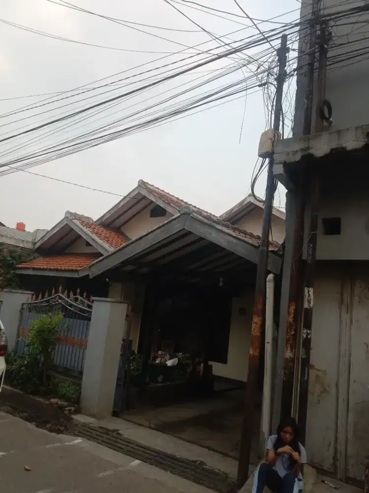 Jual rumah jln pasirluyu.lt 210 SHM.
