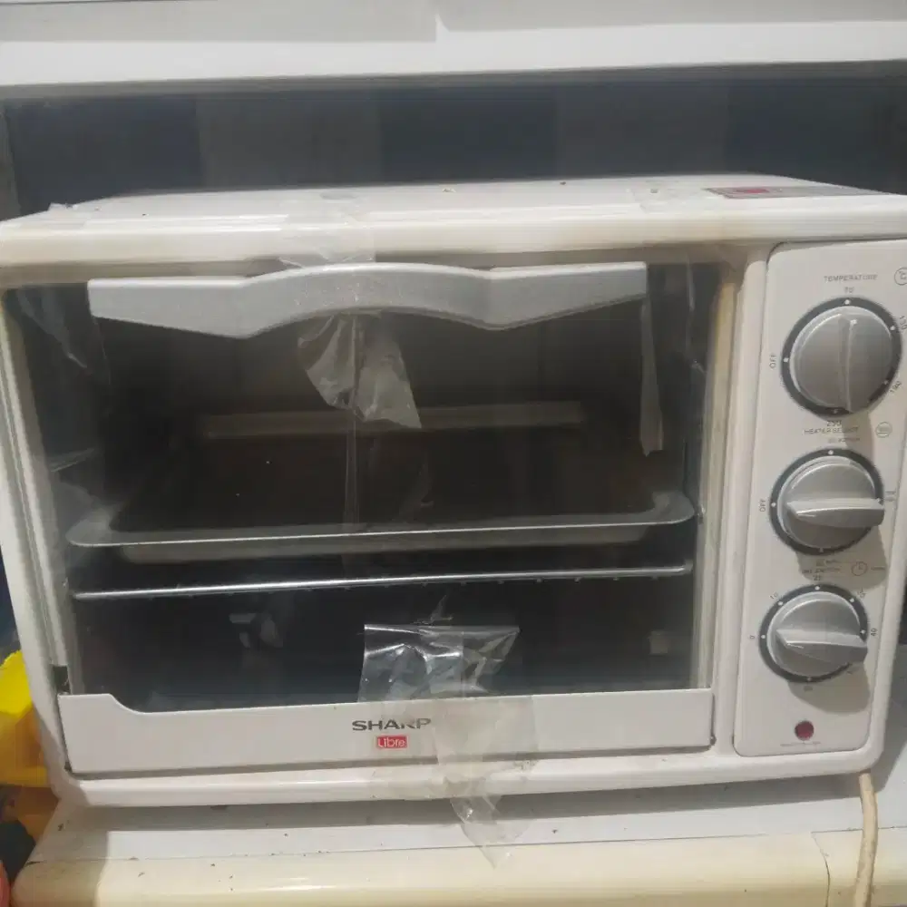 Di jual oven listrik merk sharp  second tanpa dus