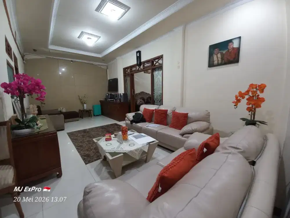 Rumah MURAH Bangunan LUX Klasik Modern di Bandung Kota Lokasi dekat ke intu TOL CILEUNYI Harga Nego