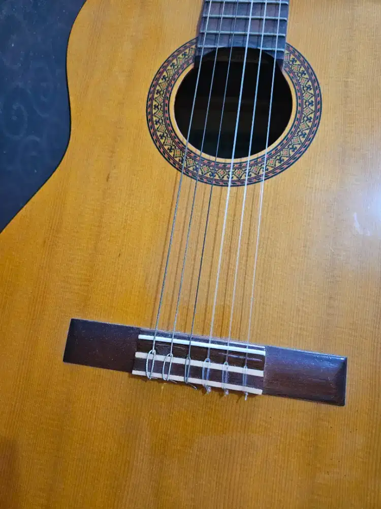 Dijual gitar akustik yamaha C315 ori
