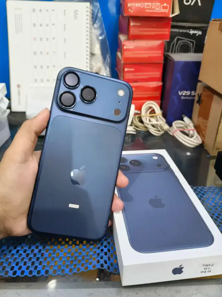 Iphone 17 Promax 256gb blue ibox