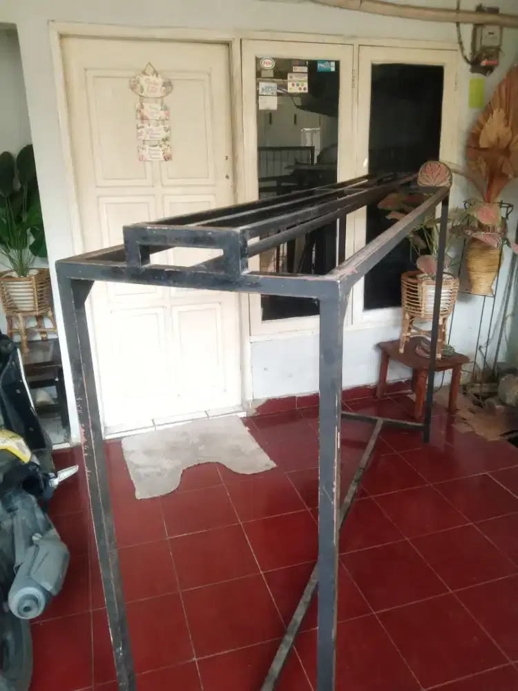 Pajangan baju buat toko
