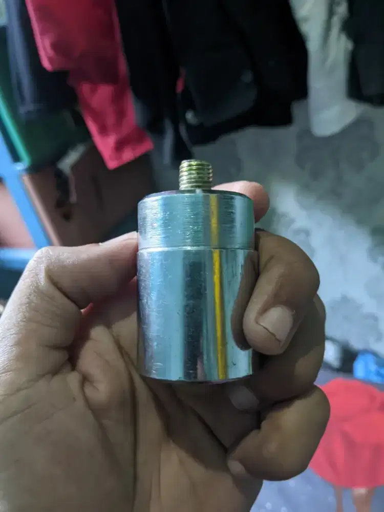 Peninggi shockbreaker (Sepatu Shock)