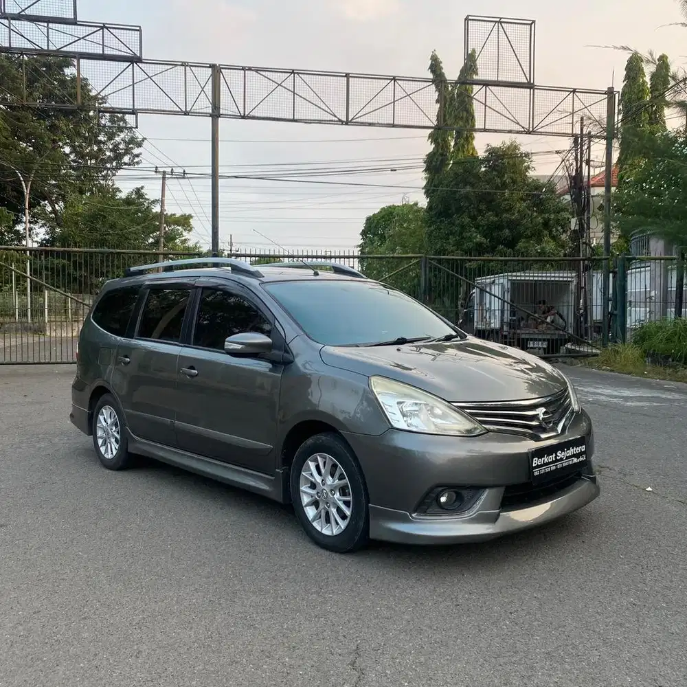 NISSAN GRAND LIVINA 1.5 HWS MATIC 2014 DP MINIM