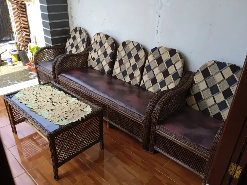 Kursi rotan satu set
