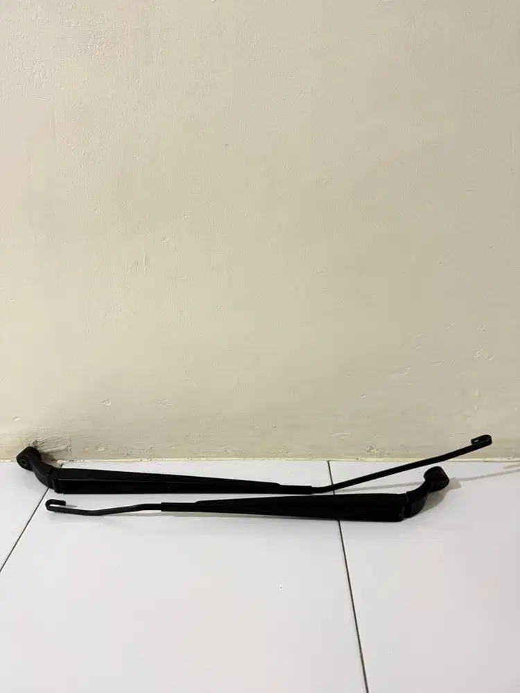Arm Gagang Lengan Tangkai Wiper Brio Mobilio
