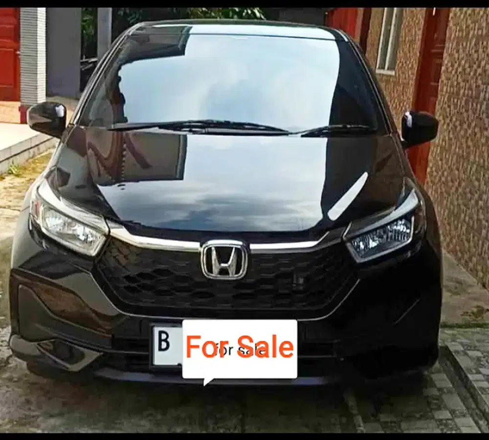Di Jual mobil Honda Brio Satya 1.2CC Hitam Matic 2024 KM low 25rb