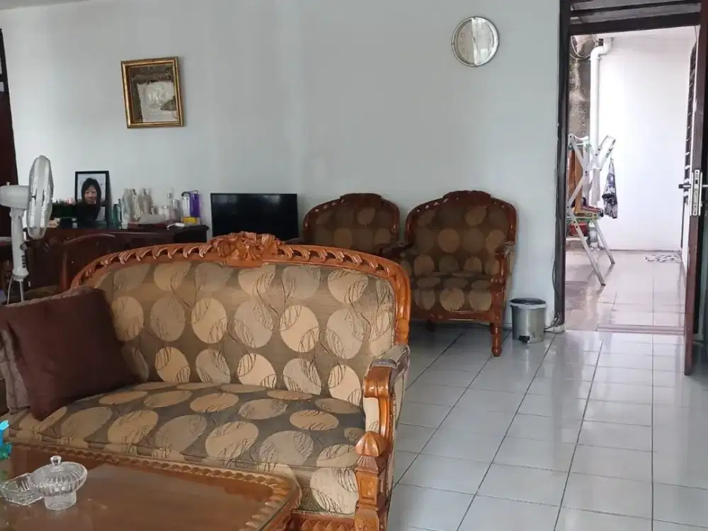 Dijual Rumah Pingir Jalan di Radio Dalam Jakarta Selatan