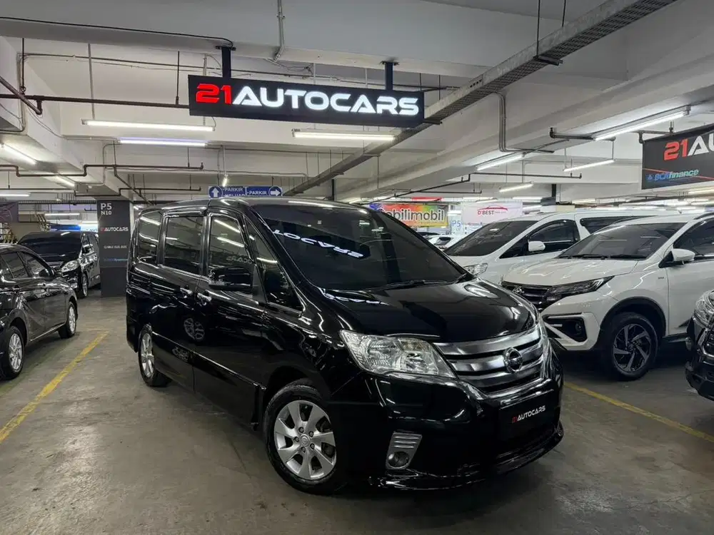 Nissan Serena HWS 2.0 AT 2013