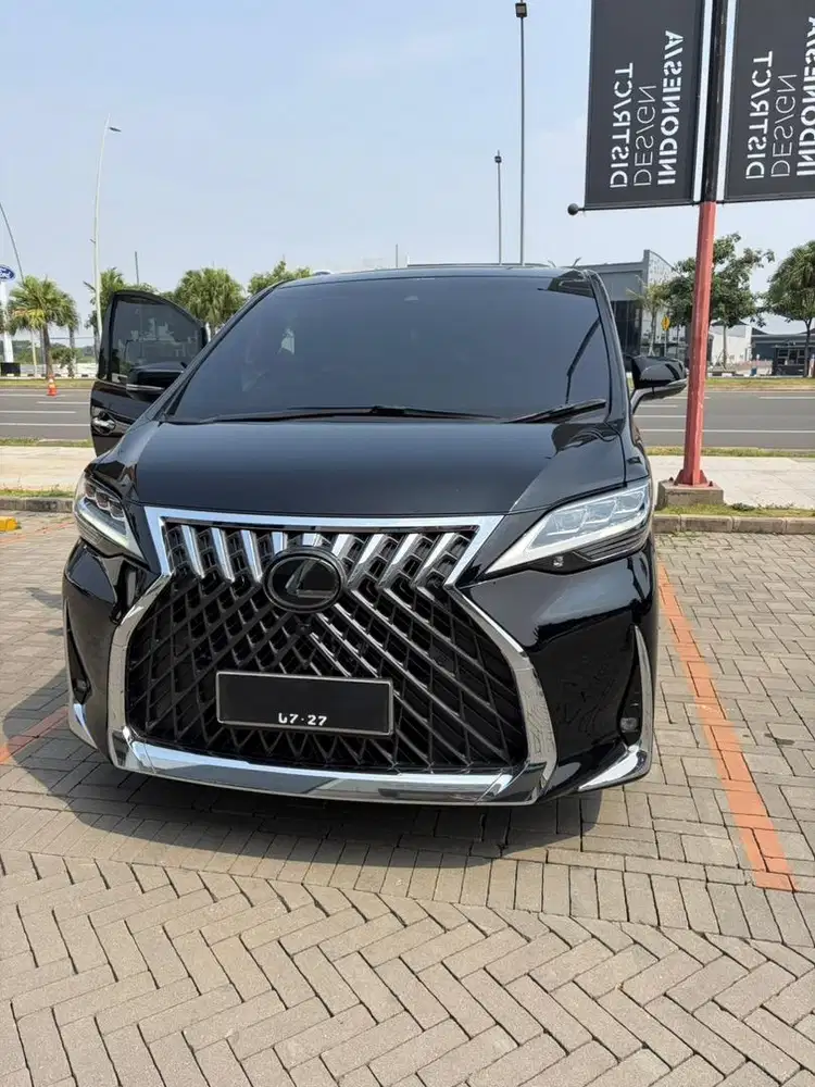 LEXUS LM350 2022 BLACK MASIH GRESS FULL ORIGINAL
