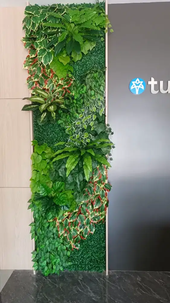 Vertical Garden Daun Sintetis