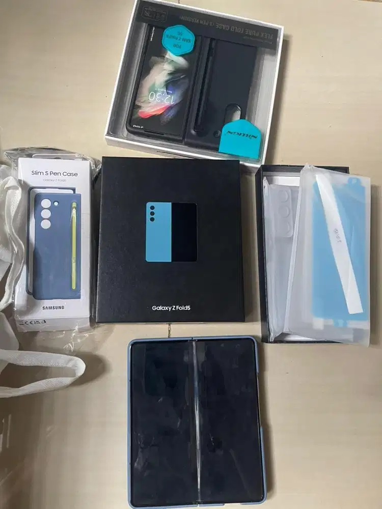 Samsung fold 5 blue