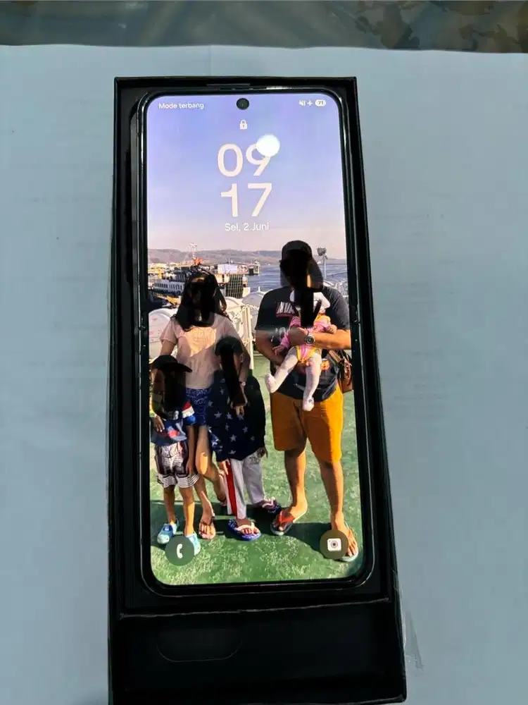 SAMSUNG Z FLIP 5 8/256 murah siap pakai