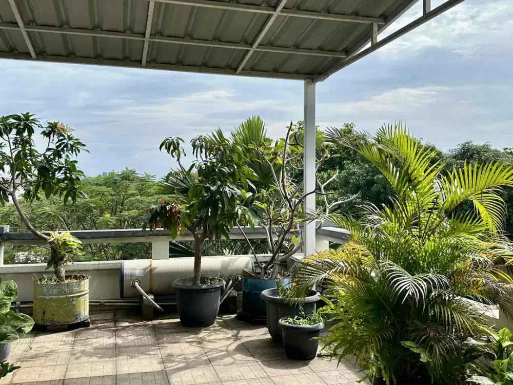 Rumah Hoek Besar 440 m² di Villa Melati Mas – Nyaman, Tenang & Strategis