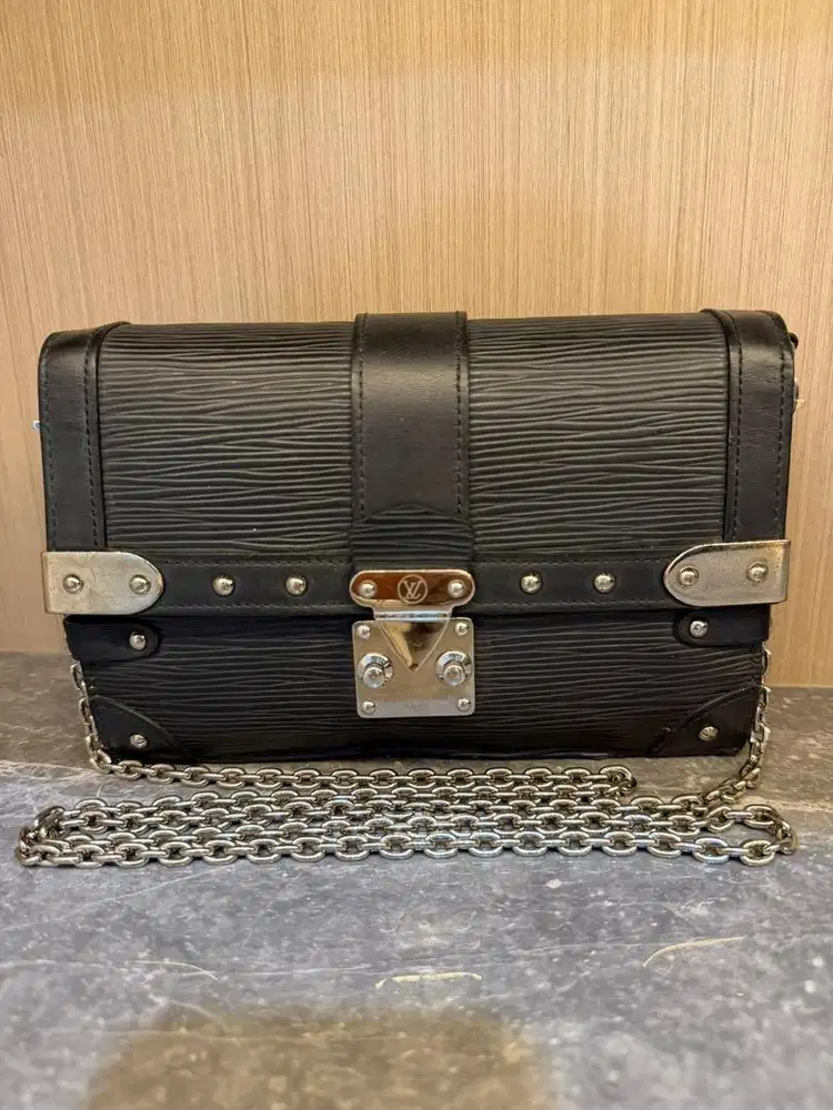 Louis Vuitton Epi Trunk
