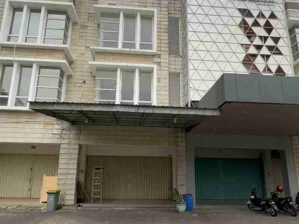 Ruko Emerald Harapan Indah Boulevard, Bekasi