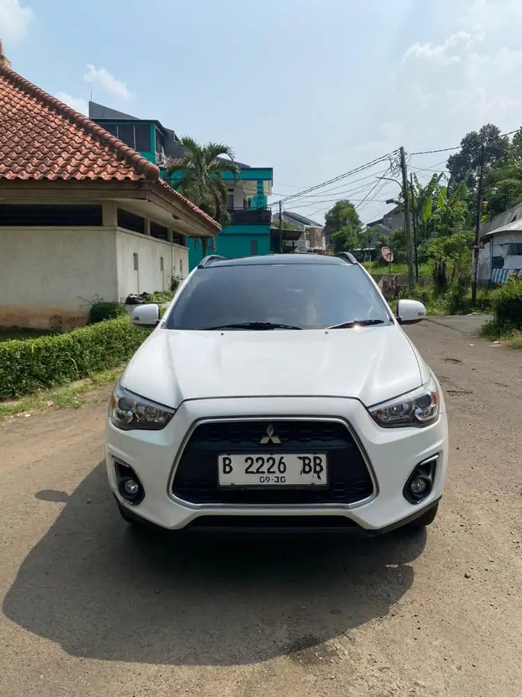 Mitsubishi Outlander Sport 2.0 PX Panoramic 2015 Putih Pribadi LOW KM
