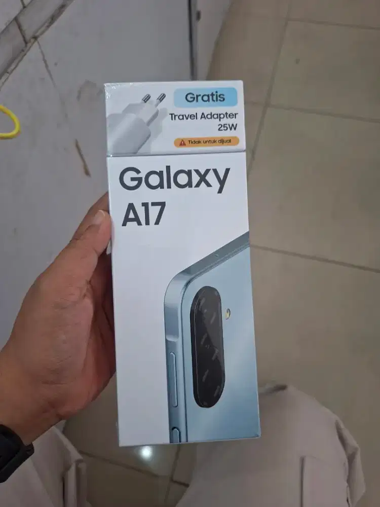Samsung a17 8/256gb