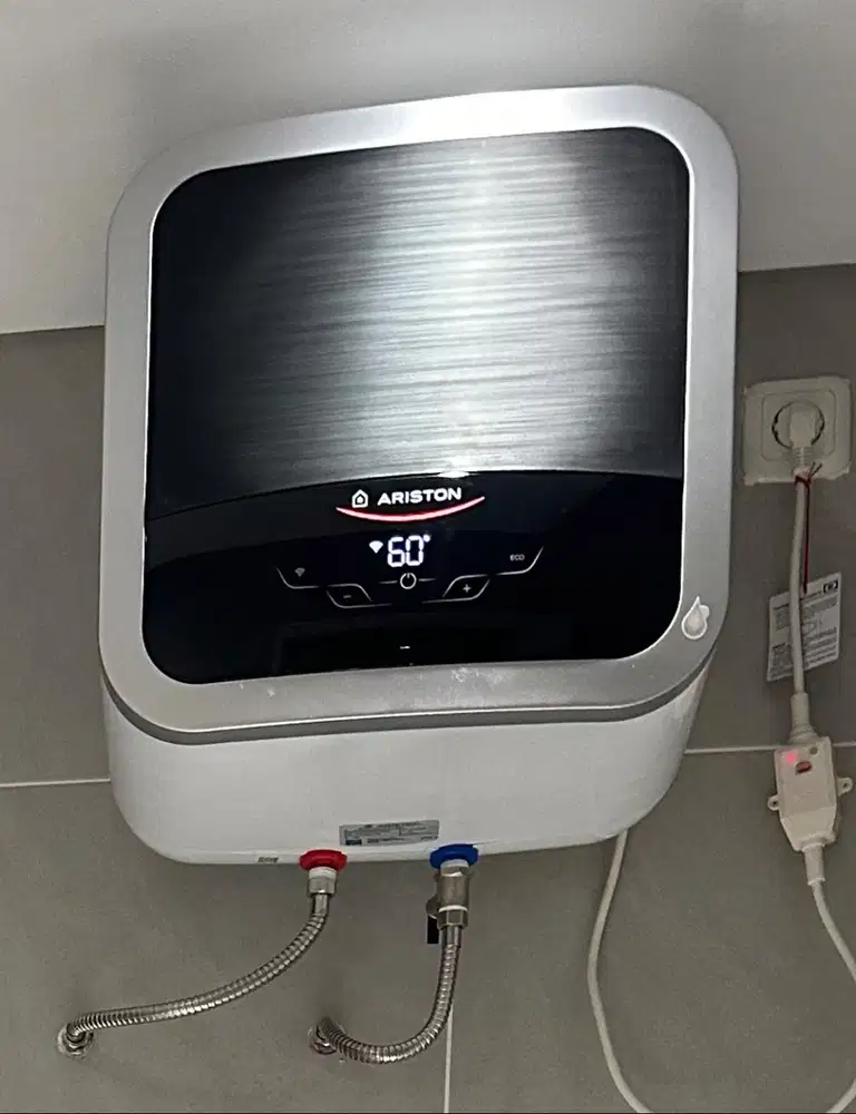 Water Heater Ariston 30 ltr versi WiFi
