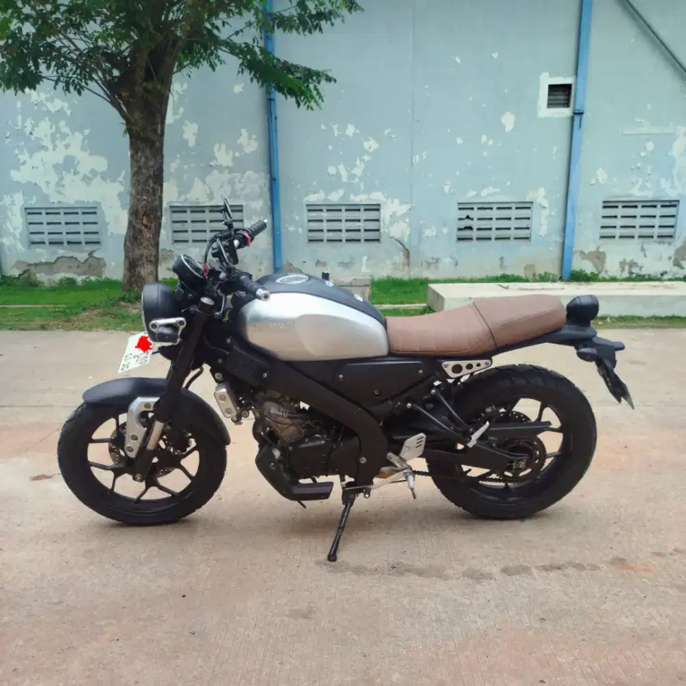 MOTOR RETRO CLASSIC MODERN YAMAHA XSR 155 2019 LENGKAP ODO 13000