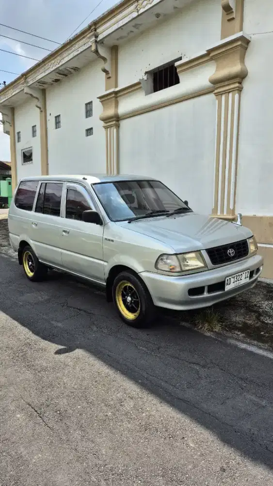 kijang kapsul long 2000
