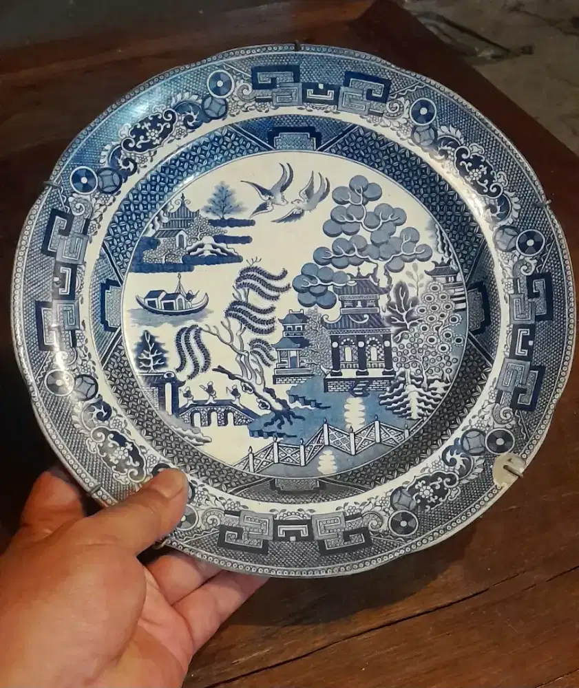 Piring vintage pajangan