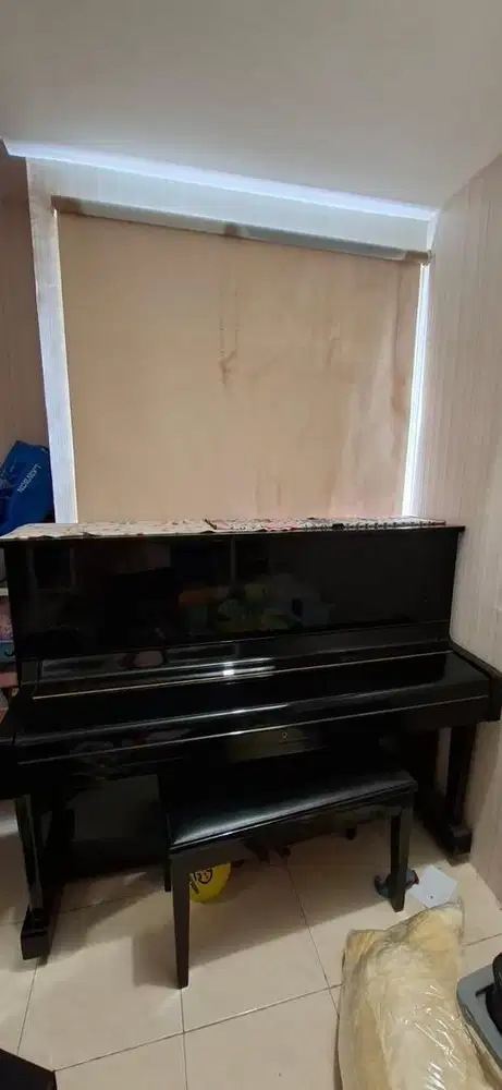 Piano Yamaha u1