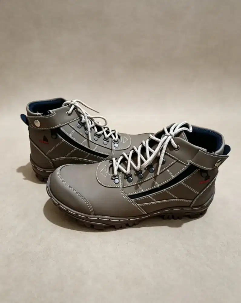 Sepatu boots Cladico