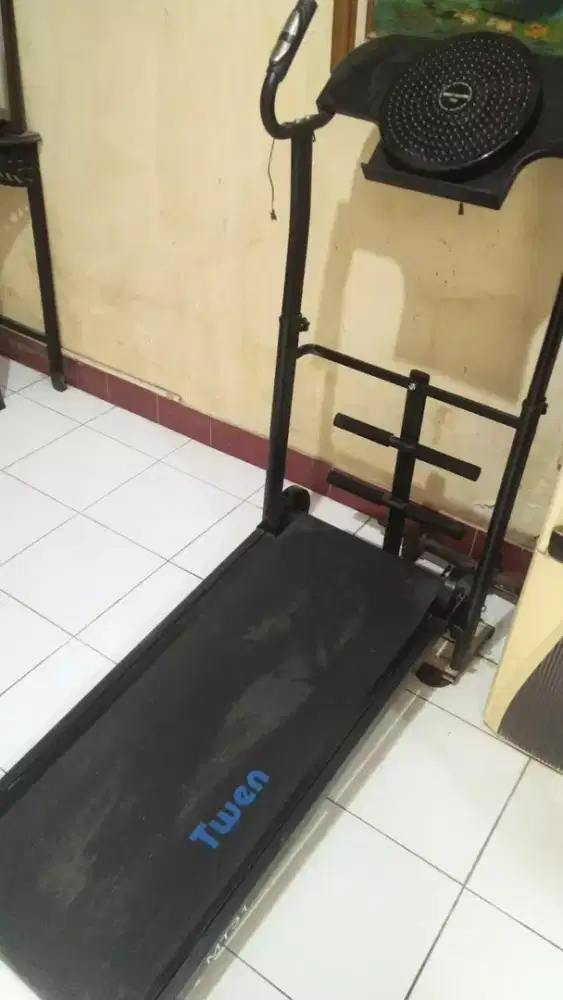 Treadmill bekas